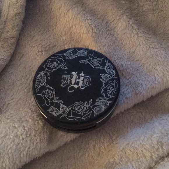 Makeup - Picture 2 of 3